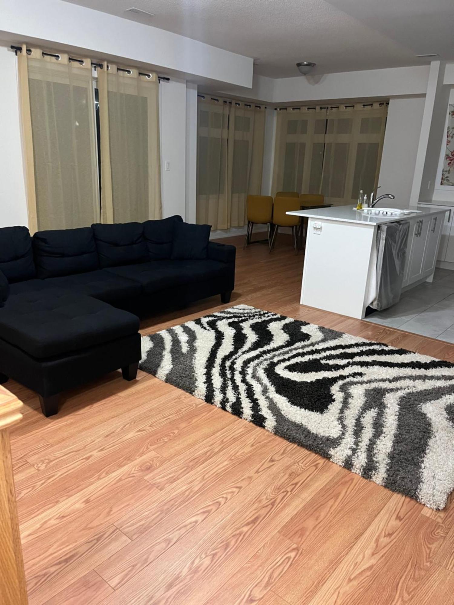 Luxury Brand New Townhouse In Milton Ontario Apartment Luaran gambar